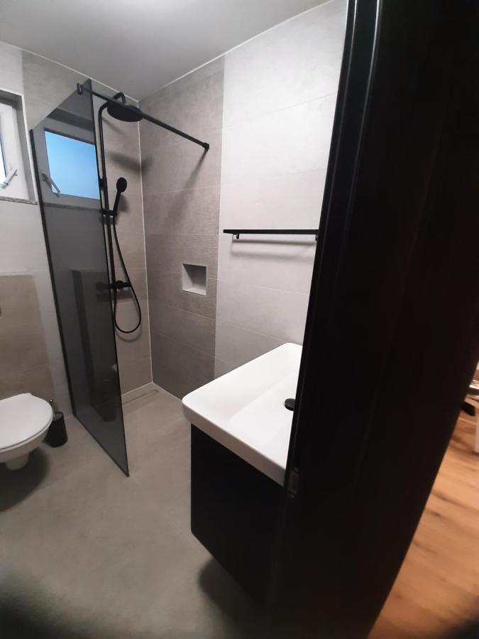 Apartman Mate Lopar Exterior foto