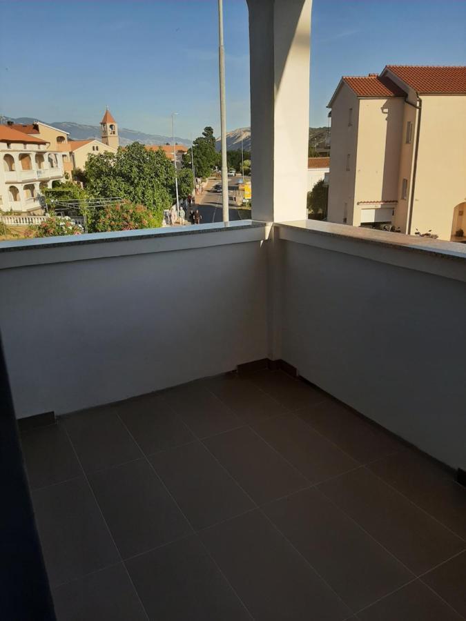 Apartman Mate Lopar Exterior foto